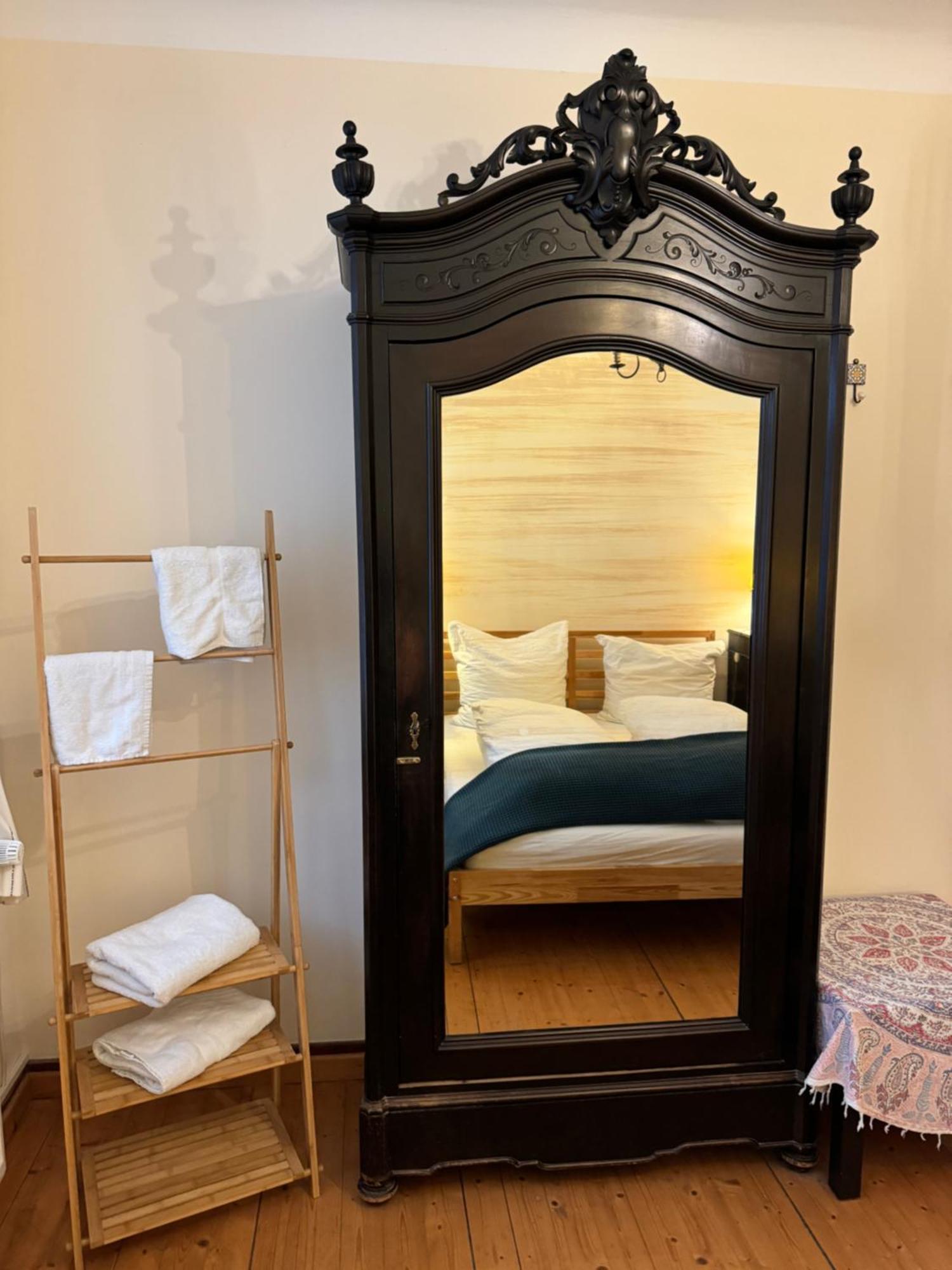 Hinkelshof - 3 Gaestezimmer - Naturnah, Oekologisch, Urig, Selbstversorgerkueche *